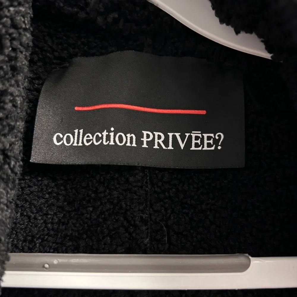 Oversized Collection Privee Jacket - Picture 2 of 3